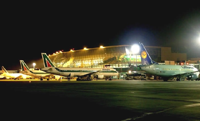 Kinh nghiệm mua vé máy bay đi Italia xuống sân bay Leonardo Da Vinci