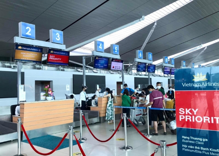 Check-in sân bay Buôn Ma Thuột - Check-in tại quầy là phương thức truyền thống và được nhiều hành khách lựa chọn