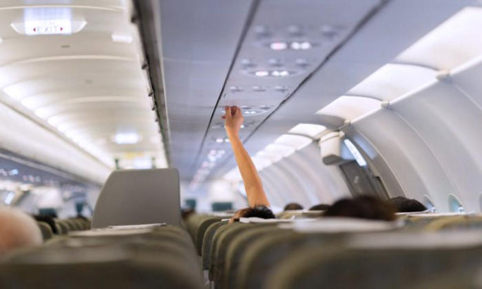 nhiệt độ trong máy bay: Đó chính là lý do vì sao hành khách lên máy bay đều luôn cảm thấy lạnh đến vậy. 
