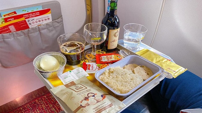 Bữa ăn của các hãng hàng không nội địa: Vietjet Air