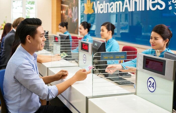 liên hệ đại lý kiểm tra vé máy bay Vietnam Airlines 