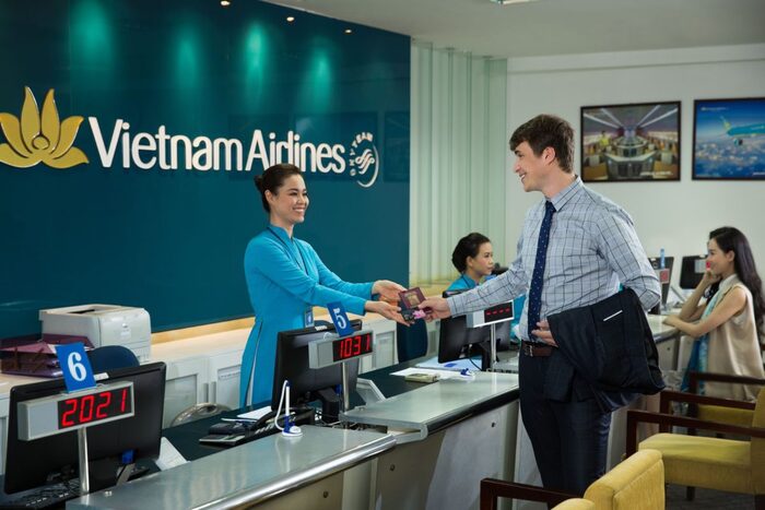 liên hệ phòng vé kiểm tra vé máy bay Vietnam Airlines 