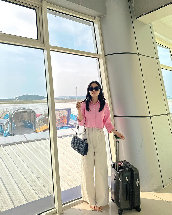 Không nên vào phòng chờ sân bay quá sớm