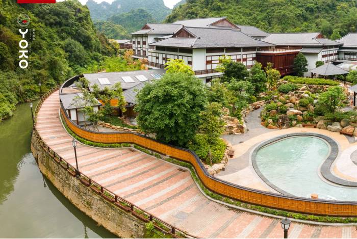 Yoko Onsen mở cửa đón khách cả tuần