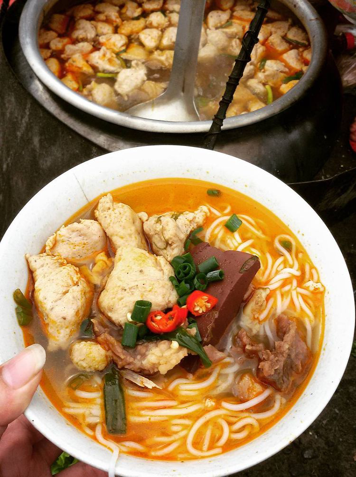 Bún bò Huế- một món ăn nổi tiếng 