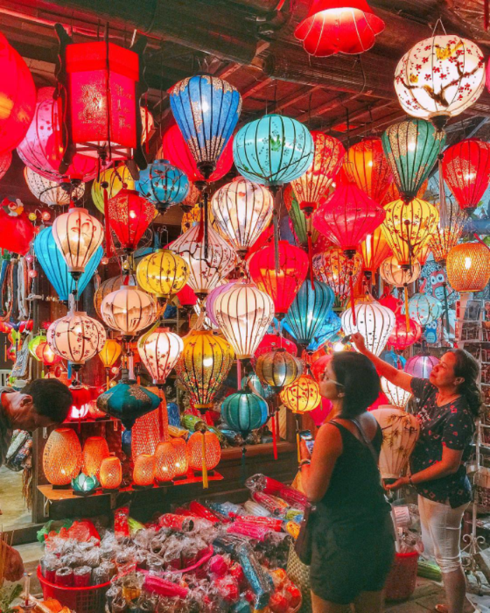 Địa điểm sống ảo ở Hội An phố đèn lồng rực rỡ màu sắc