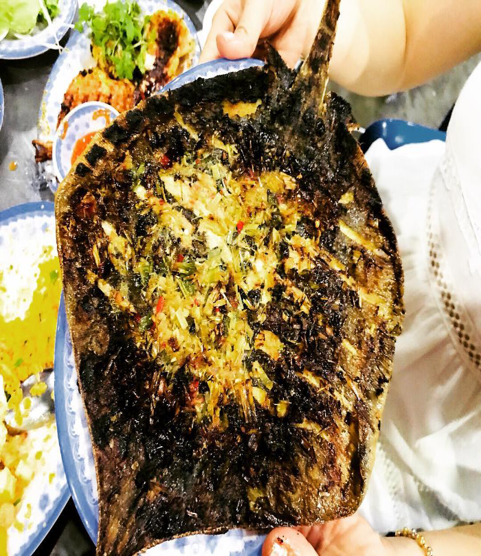 Du lịch Quảng Bình thưởng thức đặc sản cá đuối nướng