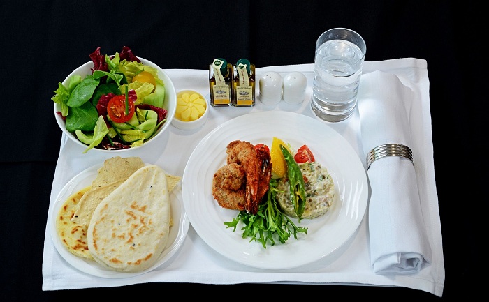 Bữa ăn trên các chuyến bay của Emirates Airlines