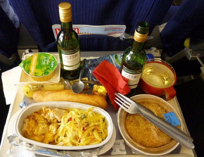 Bữa ăn trên các chuyến bay của Oman Air