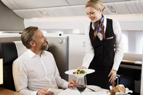 Bữa ăn trên các chuyến bay tốt nhất thế giới thuộc về hãng hàng không nào?