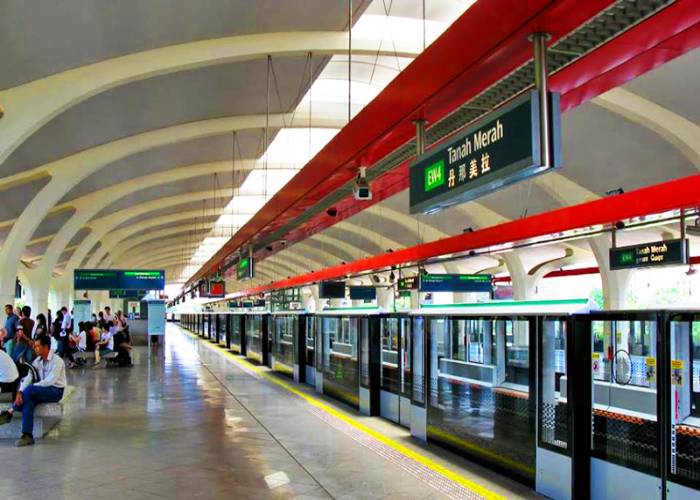 Di chuyển từ sân bay Changi Singapore về trung tâm bằng tàu điện ngầm MRT - Mass Rapid Transit
