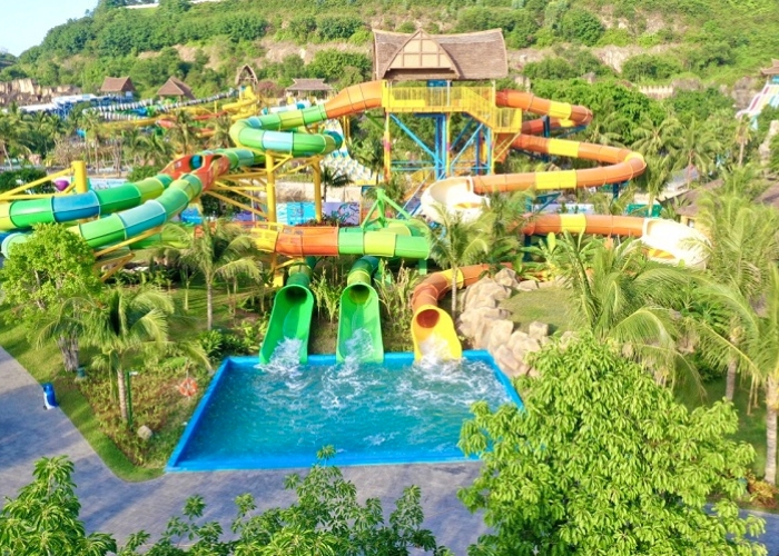 Công viên nước tại Vinwonders Nha Trang với nhiều trò chơi hấp dẫn