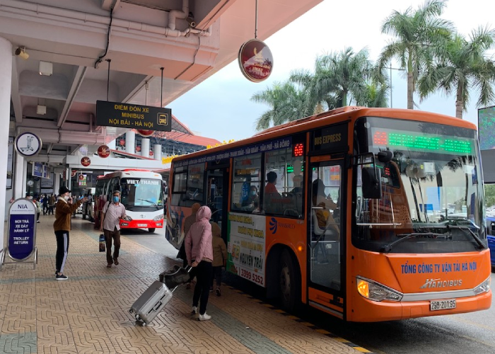 Di chuyển từ sân bay Nội Bài về Lăng Bác bằng xe buýt