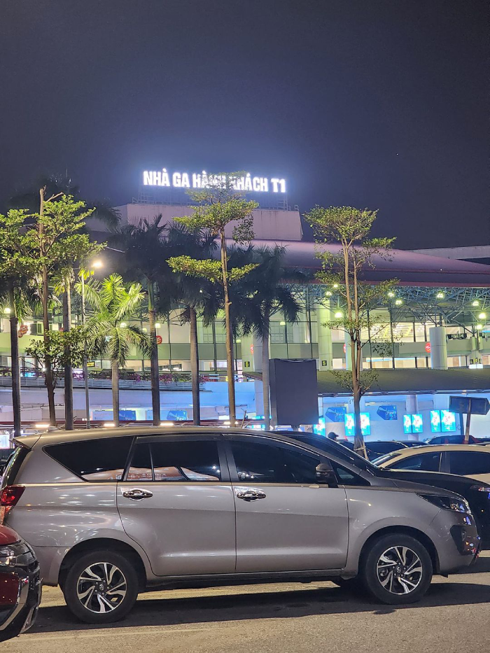 Các phương tiện hỗ trợ du khách di chuyển từ sân bay Nội Bài về Nhà Hát Lớn