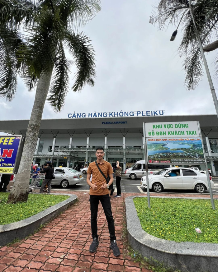 Di chuyển từ sân bay Pleiku về trung tâm thành phố