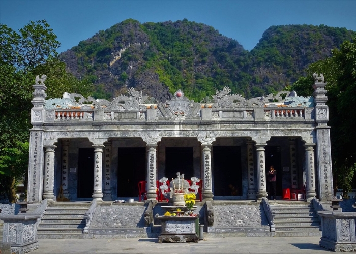 Đền Thái Vi – Nơi thờ phượng các vị vua, tướng lĩnh thời Trần tại Tam Cốc Ninh Bình
