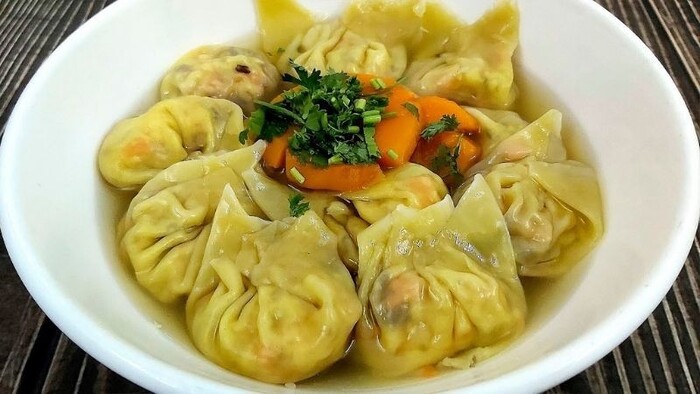 Du khách có cơ hội thưởng thức cao lầu khi đến chùa bà Mụ Hội An