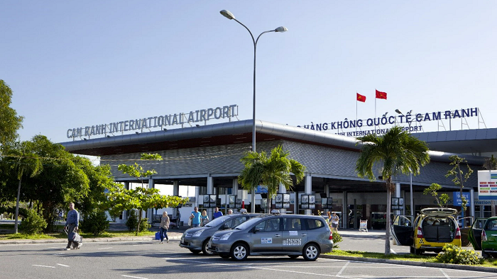 vé máy bay đến Nha Trang từ Hà Nội hạng phổ thông hạ cánh tại sân bay Cam Ranh