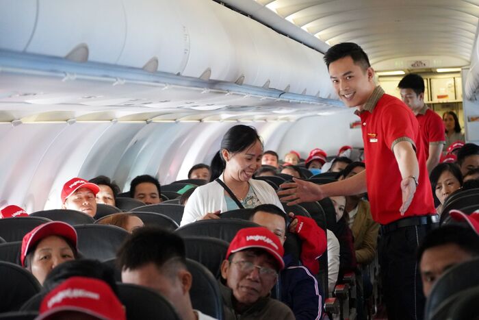 Giá vé máy bay đến Nha Trang từ Hà Nội hạng phổ thông bao nhiêu