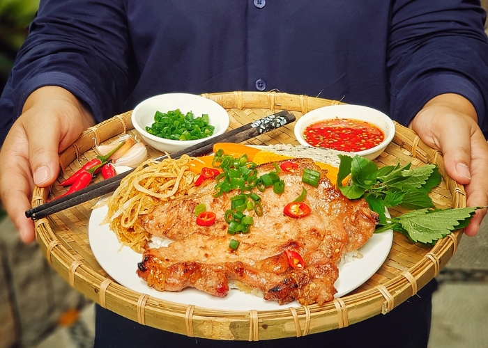 Quán ăn ngon gần sân bay Côn Đảo - Cơm tấm cũng là một món ăn nổi tiếng tại Côn Đảo