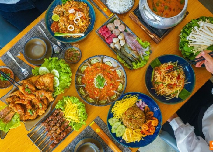 Quán ăn ngon gần sân bay Đà Nẵng - Tiệm Ăn Quốc Dân – Thưởng thức hương vị Thái tại Đà Nẵng