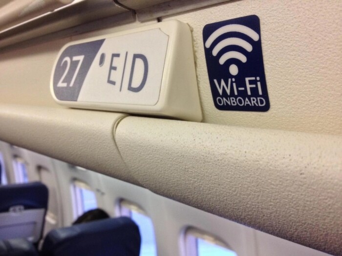 Cách sử dụng wifi trên máy bay đúng cách và những lưu ý quan trọng hành khách cần ‘nằm lòng’