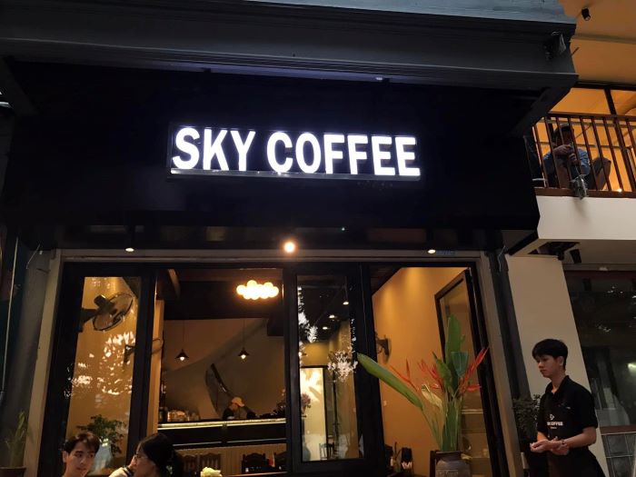 Quán cà phê gần sân bay Nội Bài phải kể đến Sky Coffee