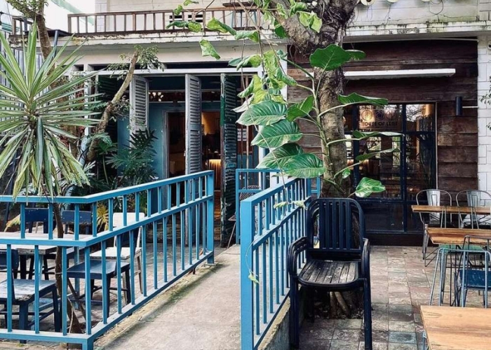 House Of Len Coffee là một quán cà phê mang phong cách cổ điển