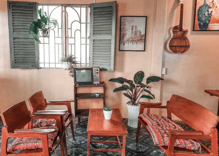 1990 Cafe mang đến không gian cổ điển ở các thập niên cũ