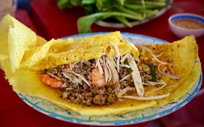 Quán ăn ngon gần sân bay Cần Thơ phải kể tới bánh xèo Mười Xiềm - Ảnh: Internet