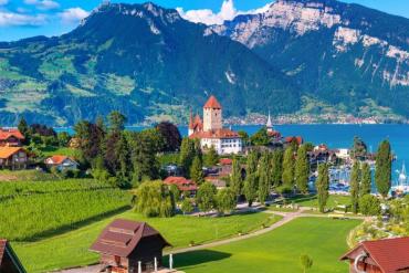 Bỏ túi top 15 địa điểm check-in đẹp nhất khi đi tour đường bay Thụy Sĩ