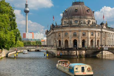 Top 10 những địa điểm phải ghé khi đi tour du lịch hàng không Đức