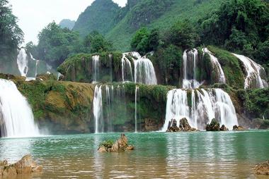 Tour du lịch Miền Bắc 3N2Đ: Từ Hà Nội - Cao Bằng - Pác Bó - Bản Giốc - Ngườm Ngao - Núi Mắt Thần - Hồ Ba Bể, Ô Tô