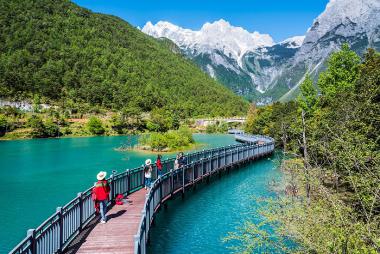 Tour Trung Quốc 5N4Đ: Từ Hà Nội - Lệ Giang - Shangrila - Đại Lý, Bay Bamboo + KS 4*