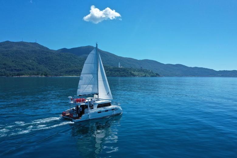 Tour Du thuyền Aphrodite S16 khám phá Bán đảo Sơn Trà 1N, Khởi hành từ Đà Nẵng, giá ưu đãi