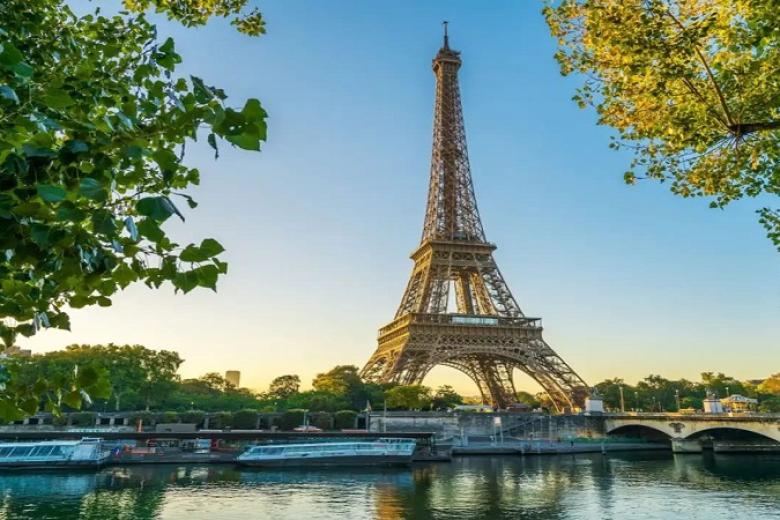 Tháp Eiffel