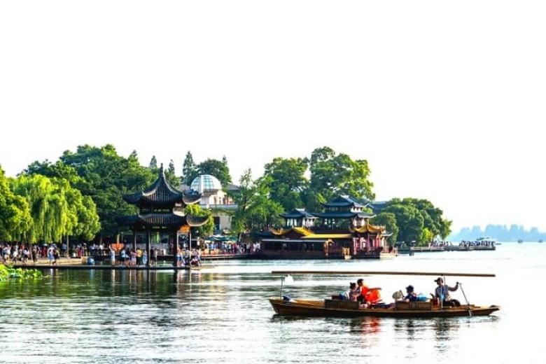 Ngồi Thuyền thưởng ngoạn Tây Hồ