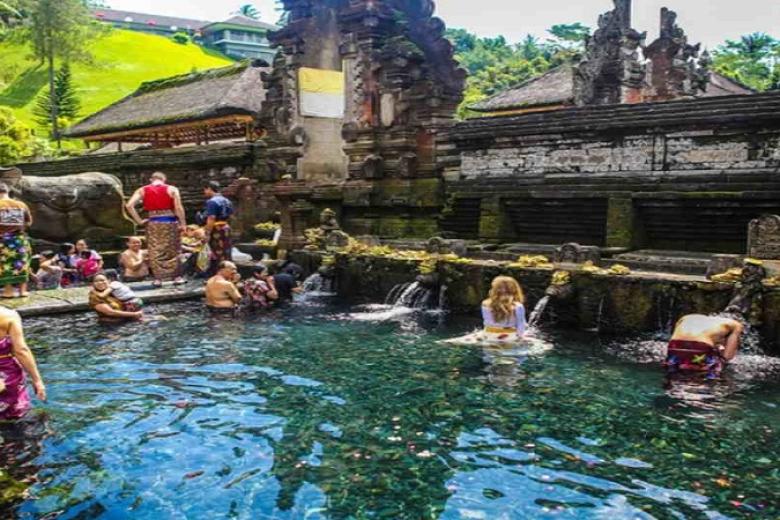 Đền Tirta Empul