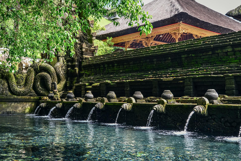 Đền Tampak siring