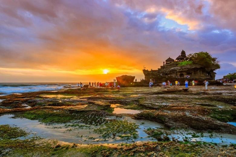 Đền Tanah Lot