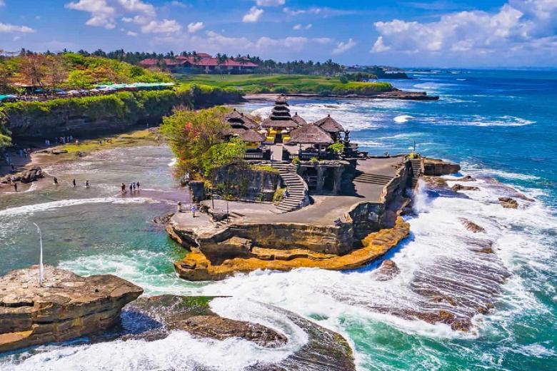 Đền Tanah Lot