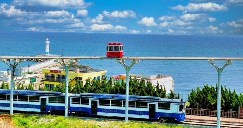 Trải nghiệm đi tàu điện ven biển Haeundae