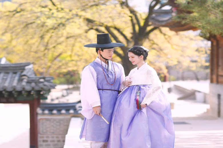 Mặc đồ Hanbok