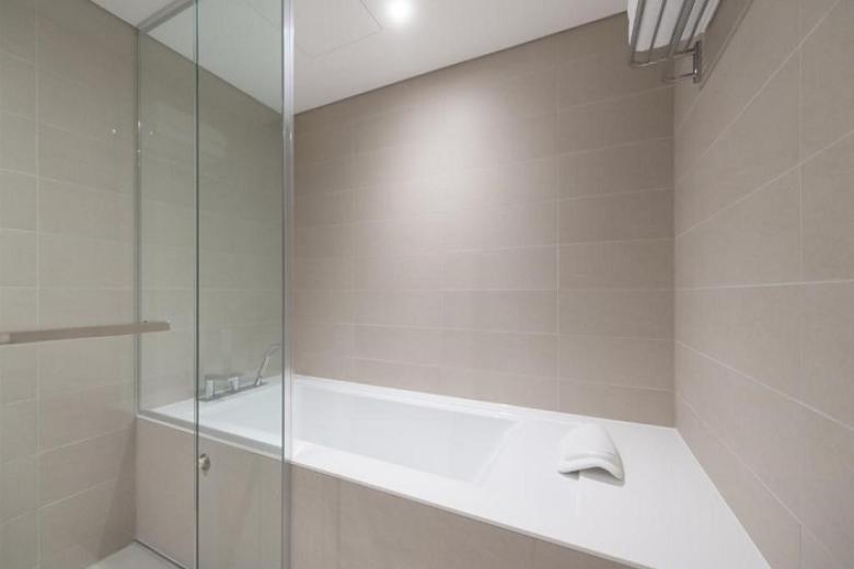 Orakai Daehakro Hotel