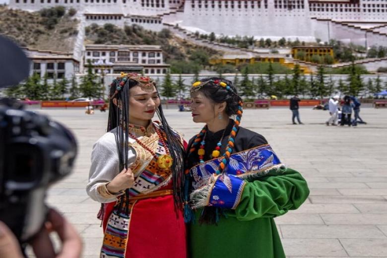 Trang phục Tây Tạng