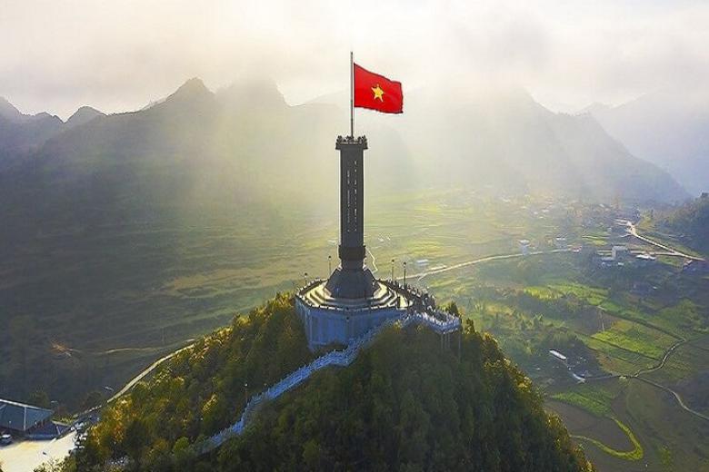 Cột Cờ Lũng Cú