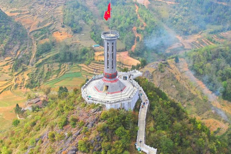 Cột Cờ Lũng Cú