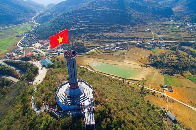 Cột Cờ Lũng Cú