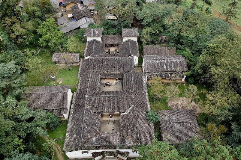 Dinh Vua Mèo - Vương Chính Đức