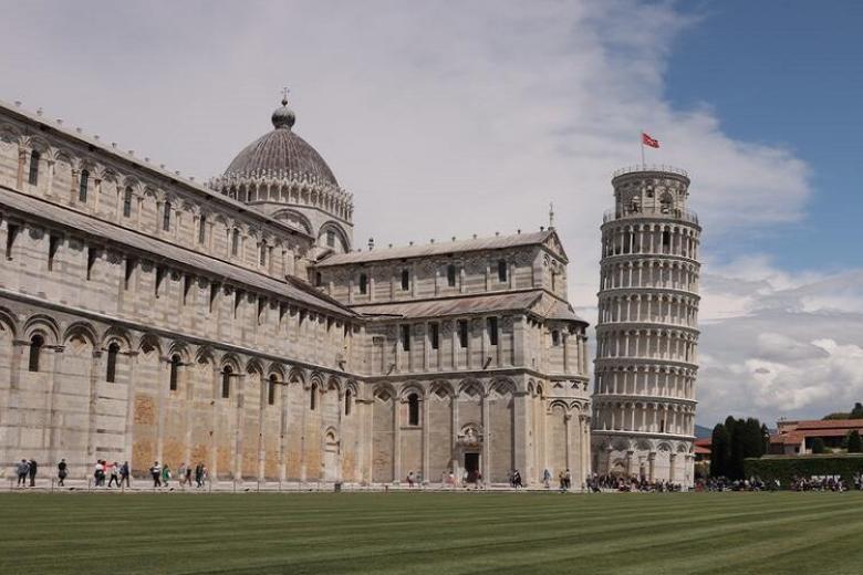 Tháp nghiêng Pisa